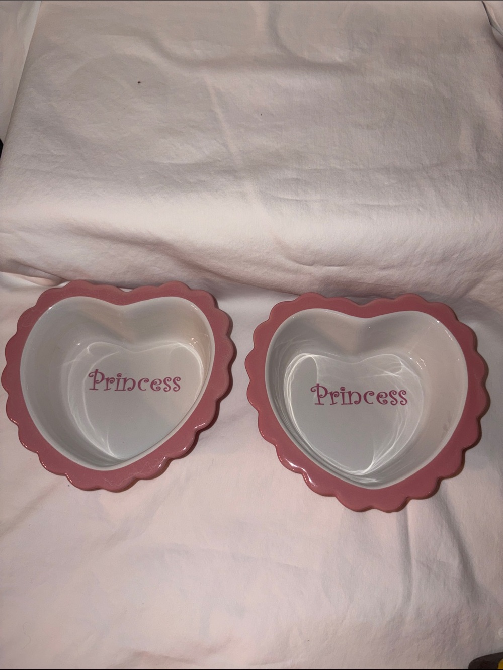 Nwot Set of 2 Dog/Cat "Princess Pink Heart Shape Food Water Pet Bowls